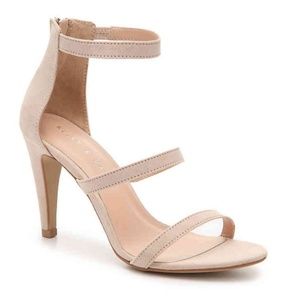 Kelly & Katie Cleo size 10